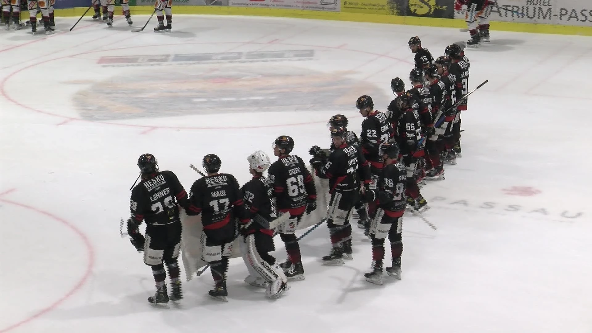 Eishockey Oberliga Süd Passau Black Hawks verlieren auch letztes Heimspiel gegen Memmingen Niederbayern TV Passau